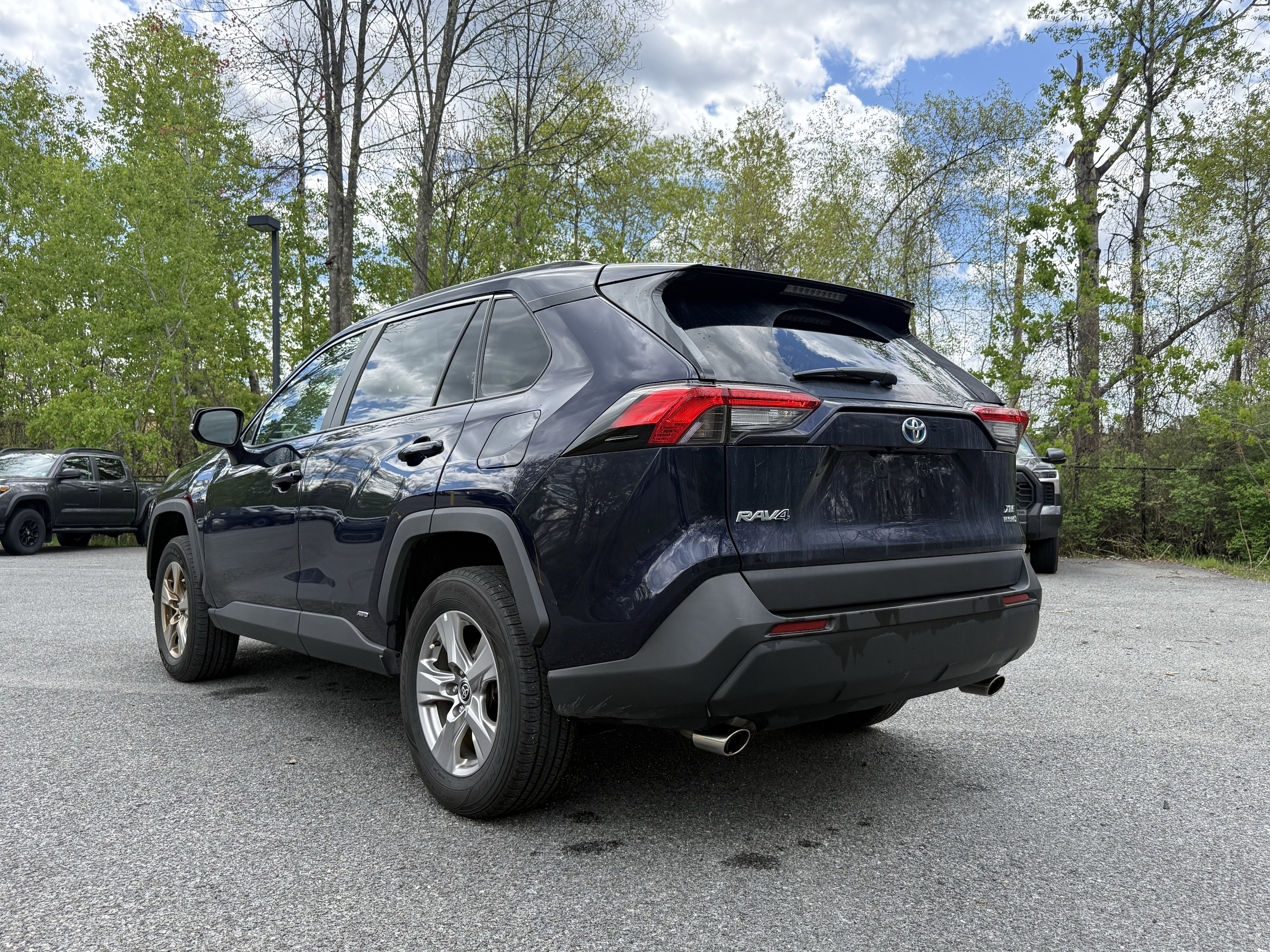 2022 Toyota RAV4 Hybrid XLE