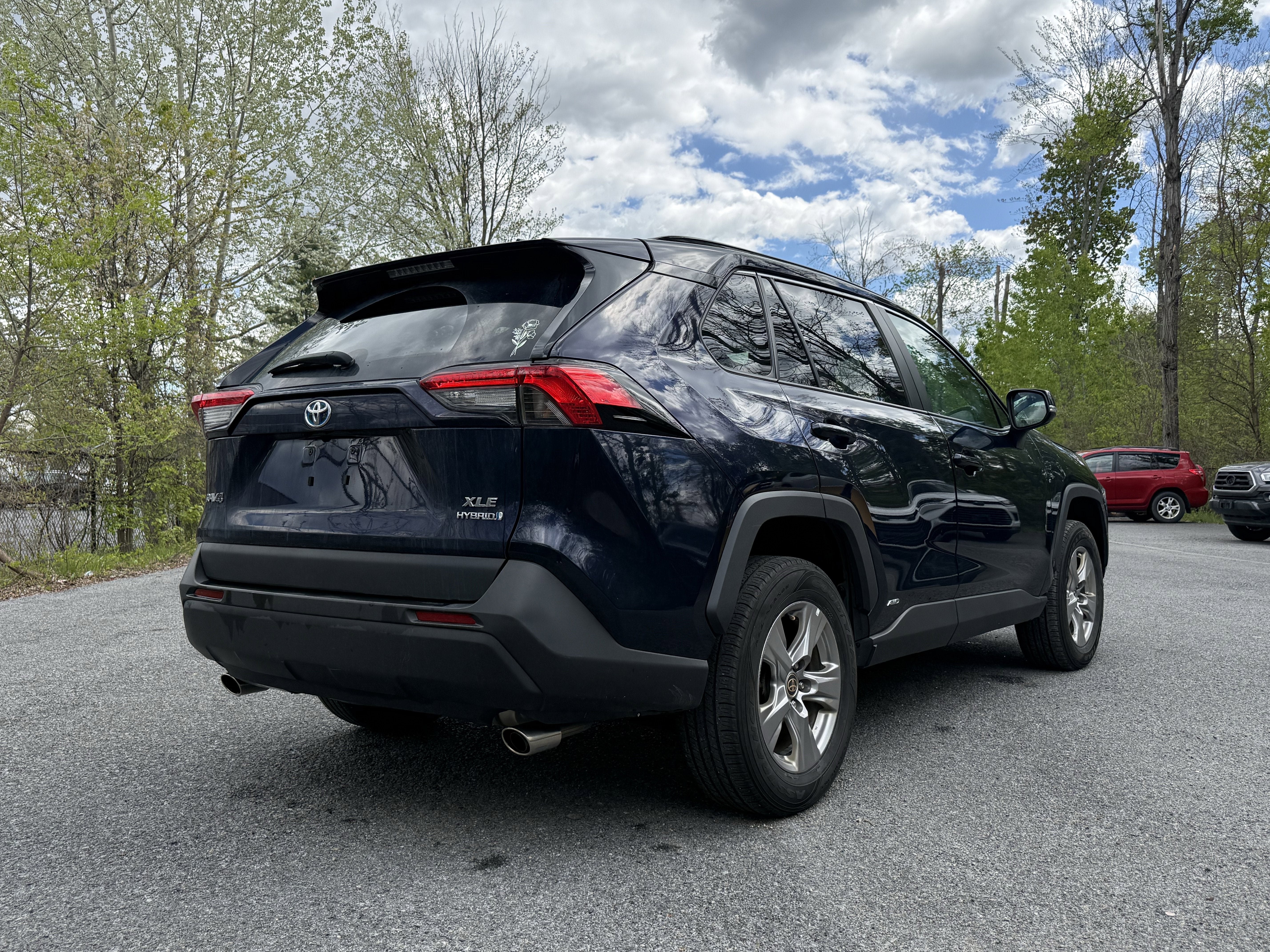 2022 Toyota RAV4 Hybrid XLE