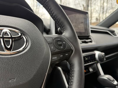 2024 Toyota RAV4 Hybrid SE