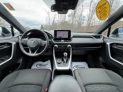 2024 Toyota RAV4 Hybrid SE