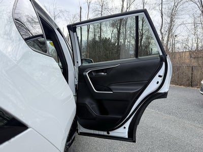 2024 Toyota RAV4 Hybrid SE