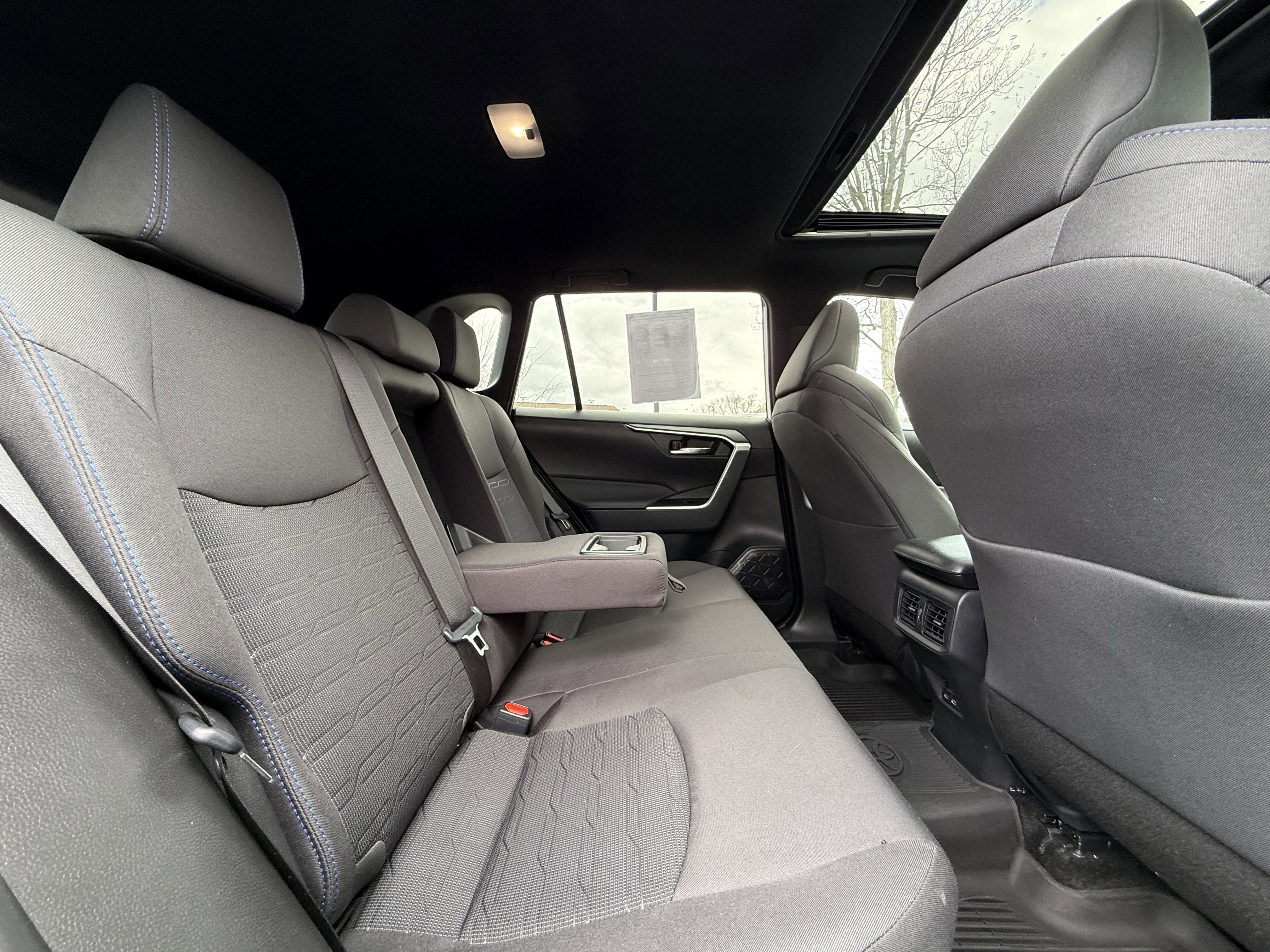 2024 Toyota RAV4 Hybrid SE