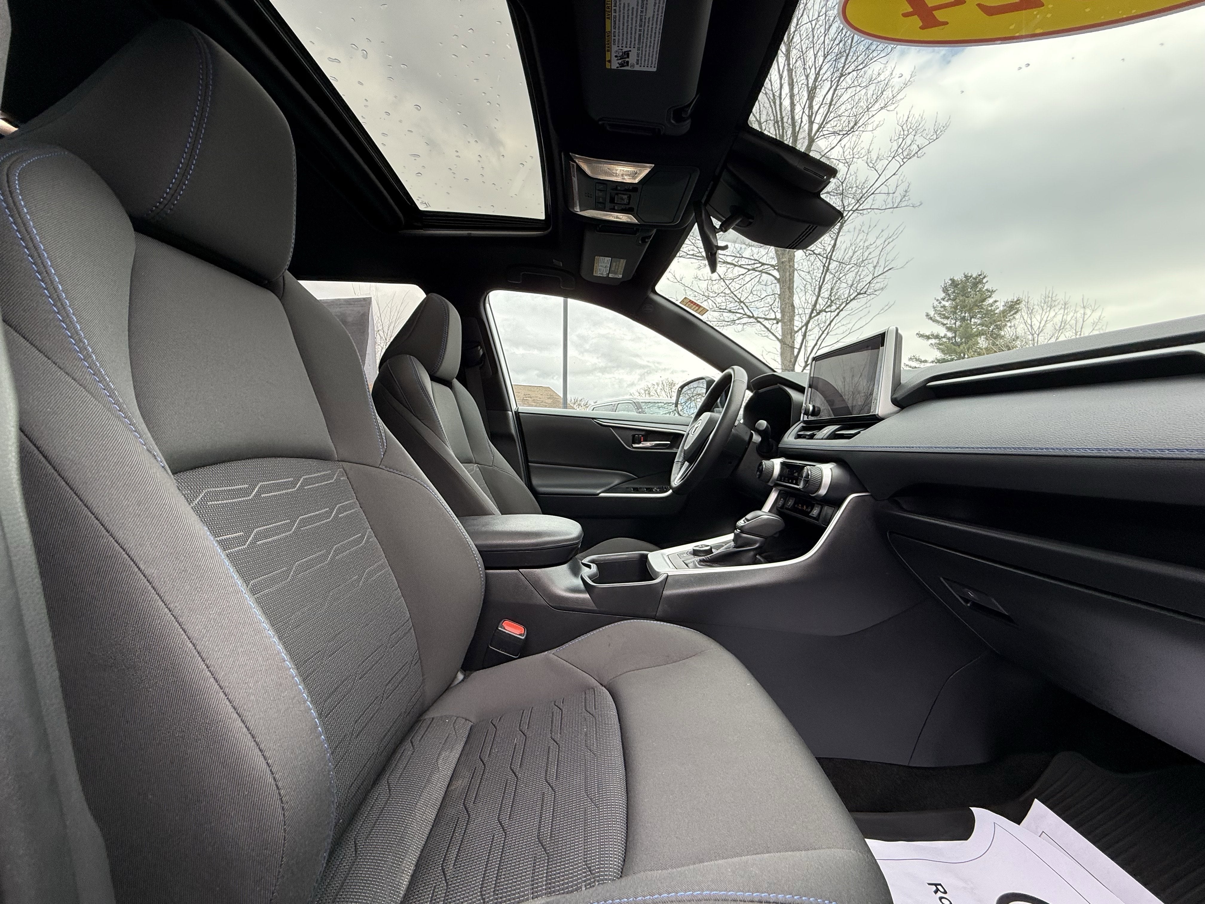 2024 Toyota RAV4 Hybrid SE