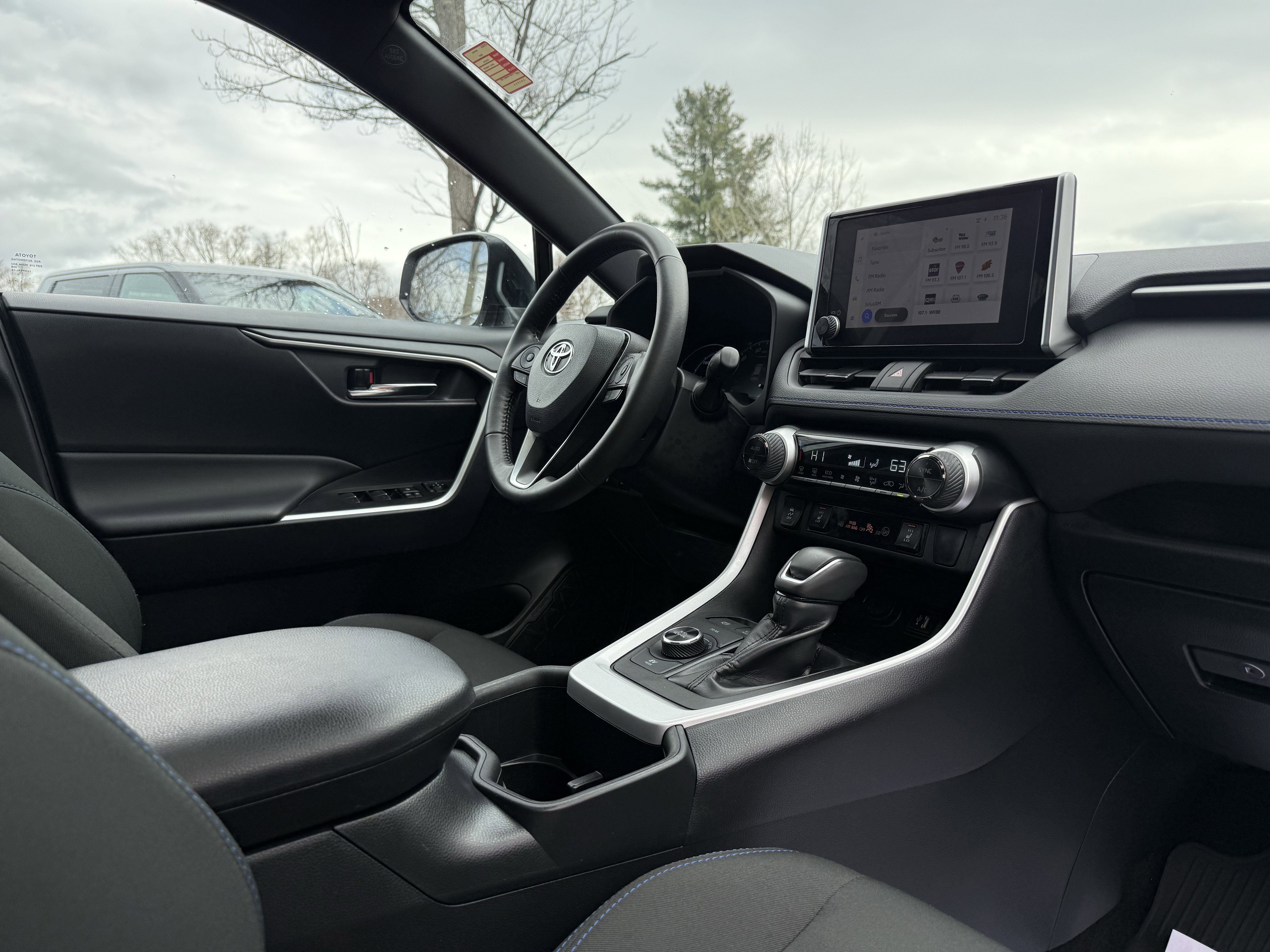 2024 Toyota RAV4 Hybrid SE