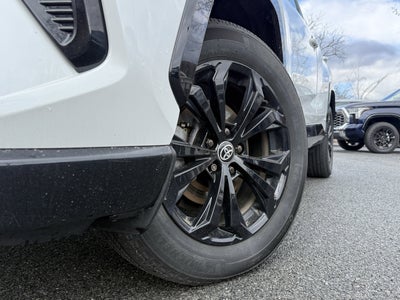 2024 Toyota RAV4 Hybrid SE