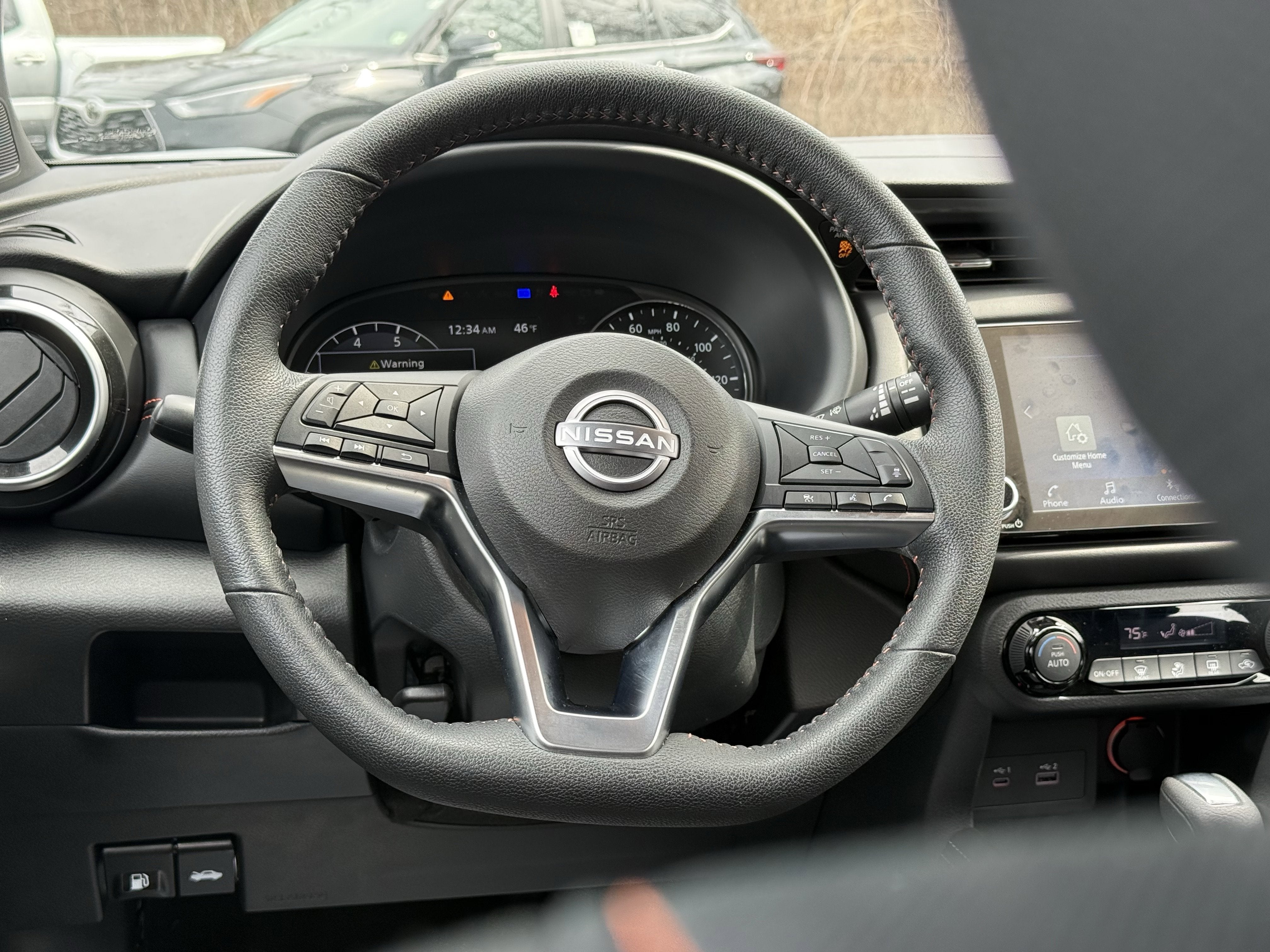 2024 Nissan Kicks SR