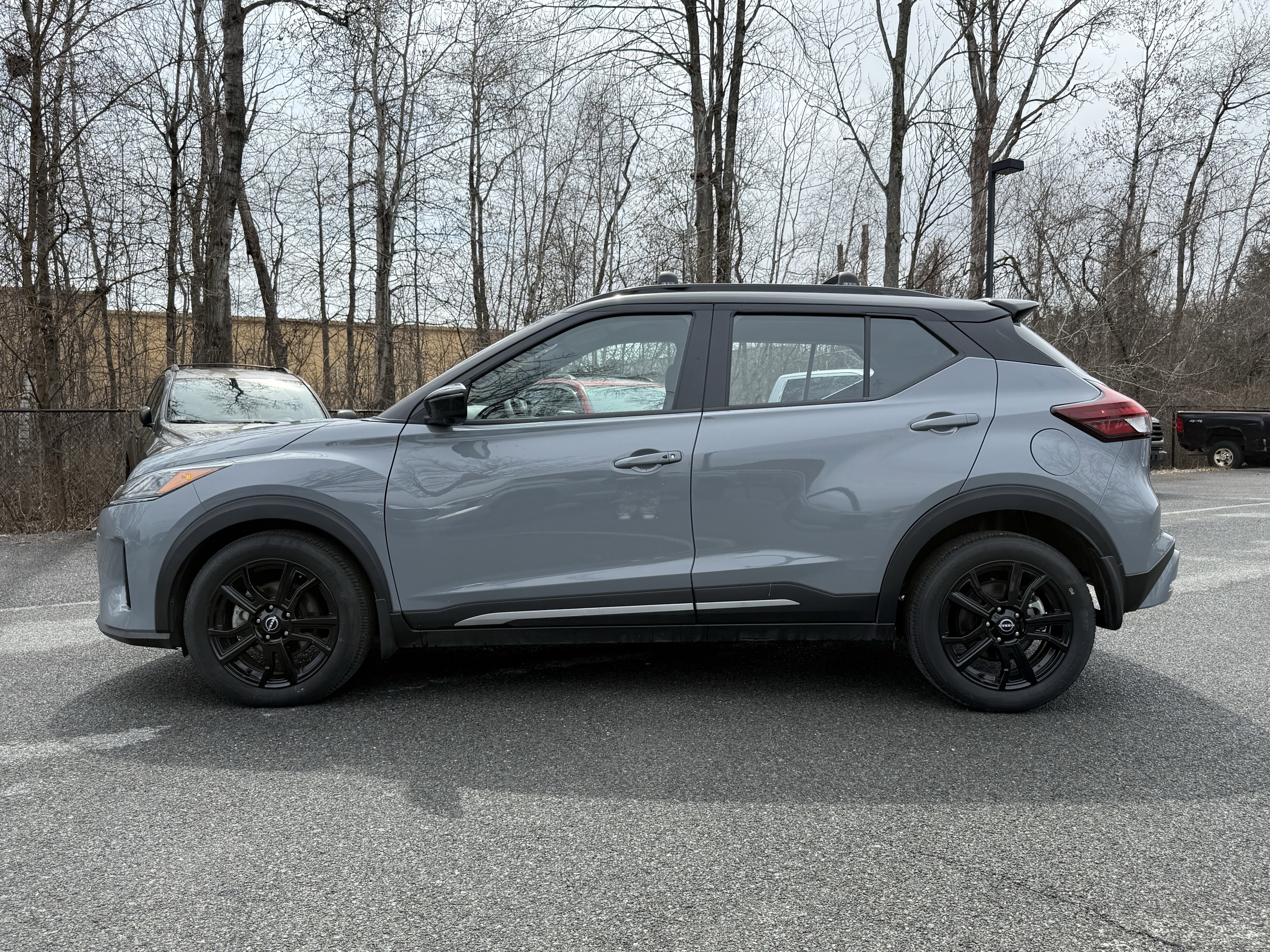 2024 Nissan Kicks SR