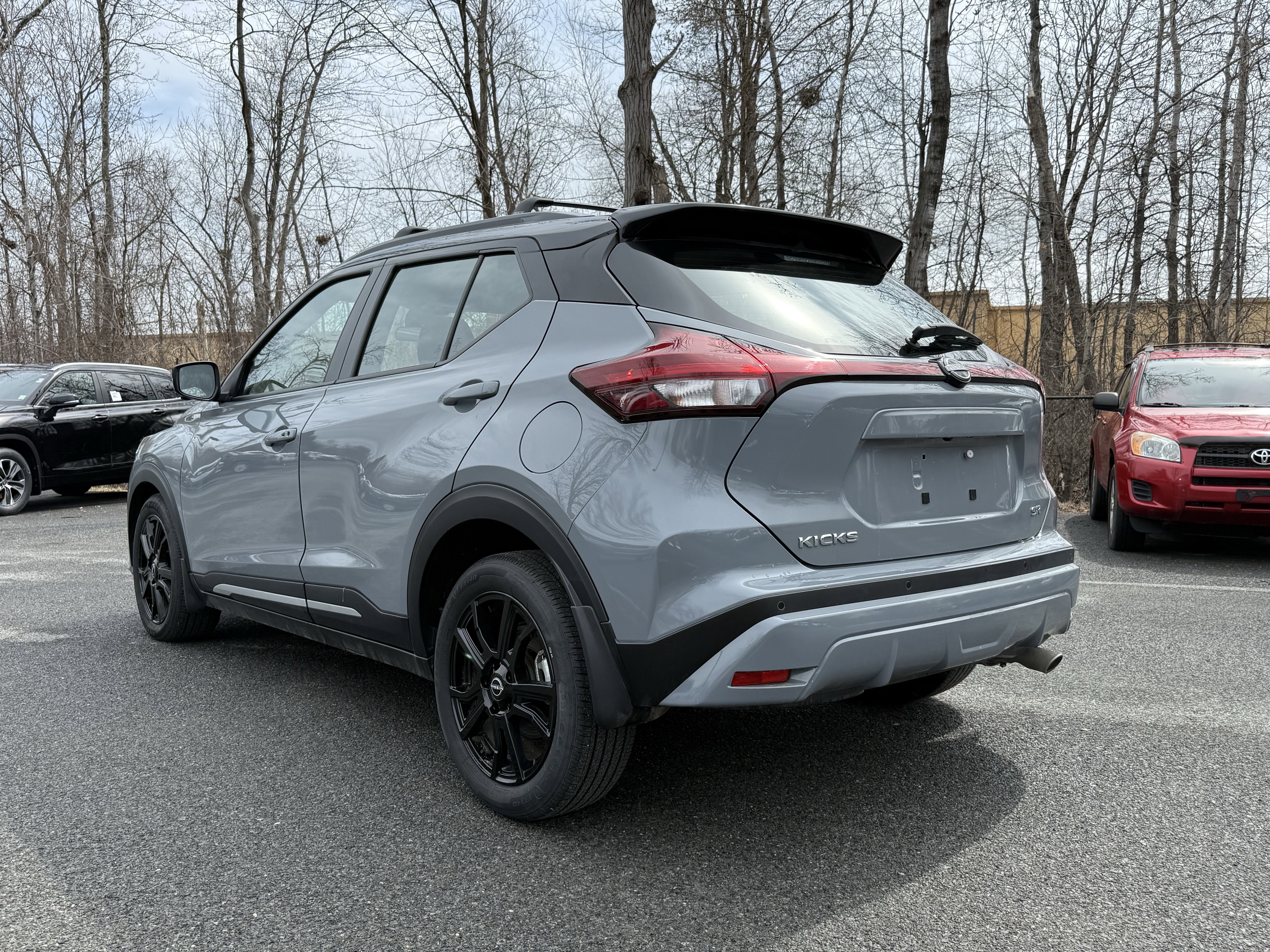 2024 Nissan Kicks SR