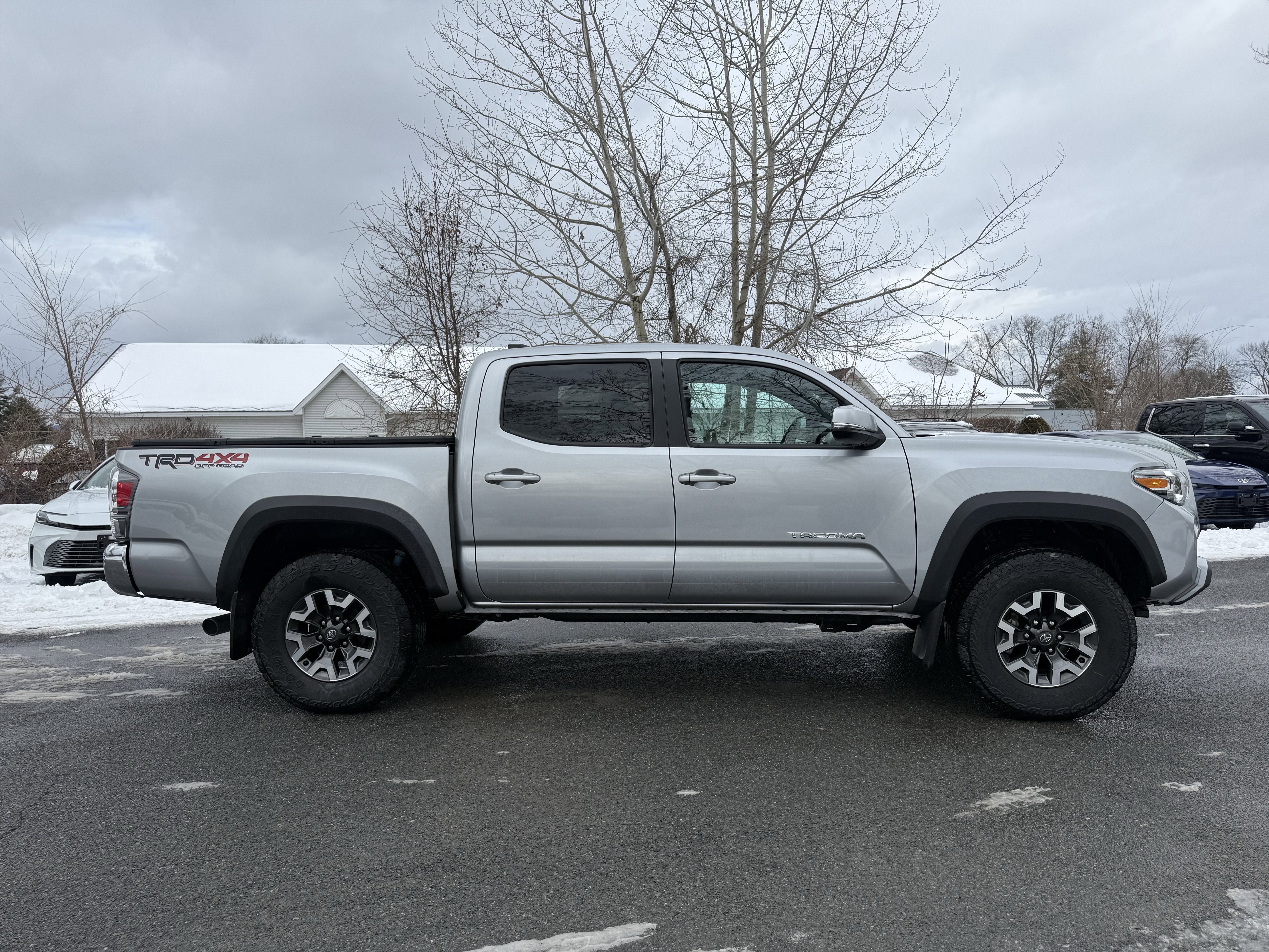 2022 Toyota Tacoma TRD Off-Road V6