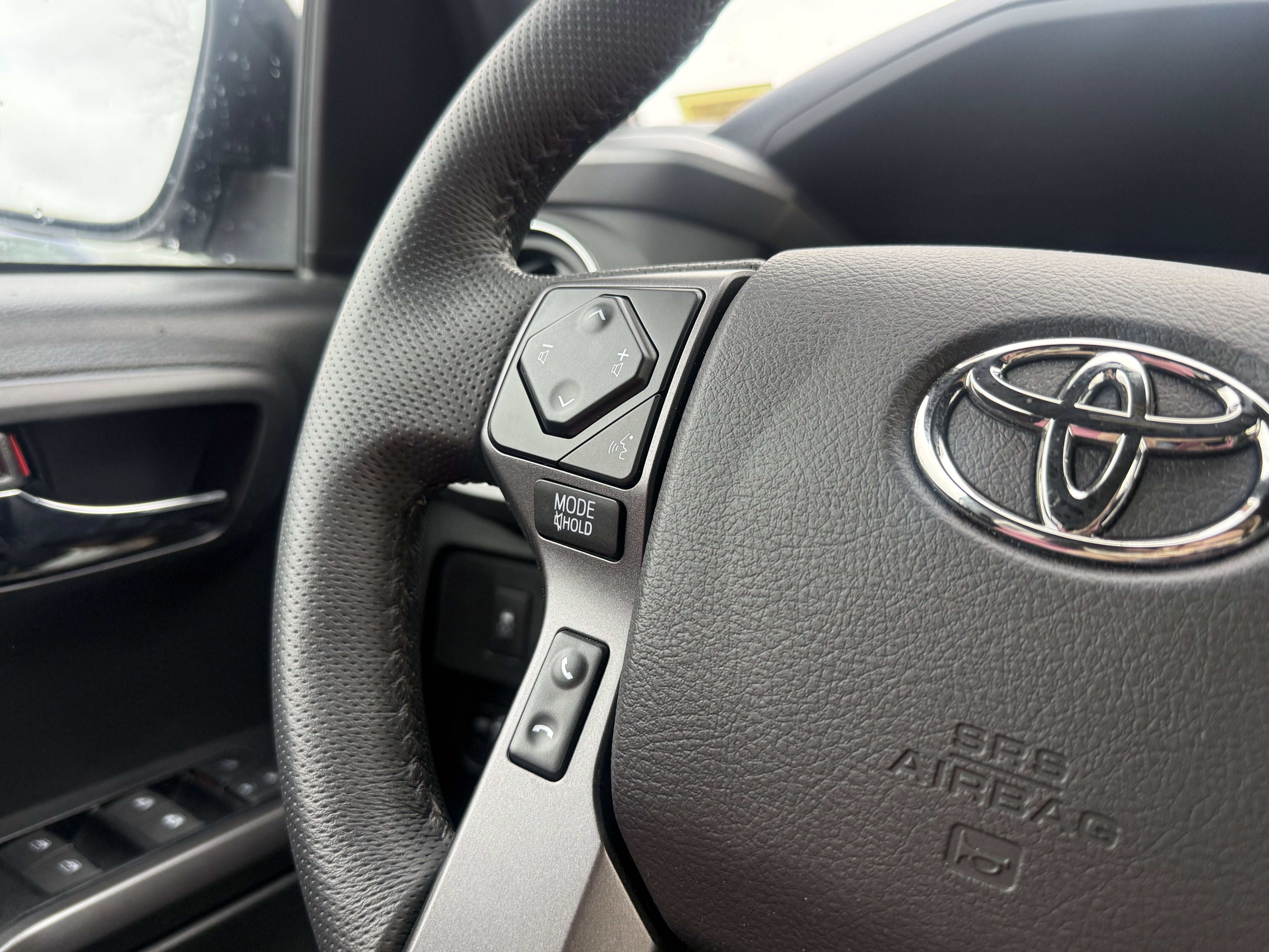 2022 Toyota Tacoma TRD Off-Road V6