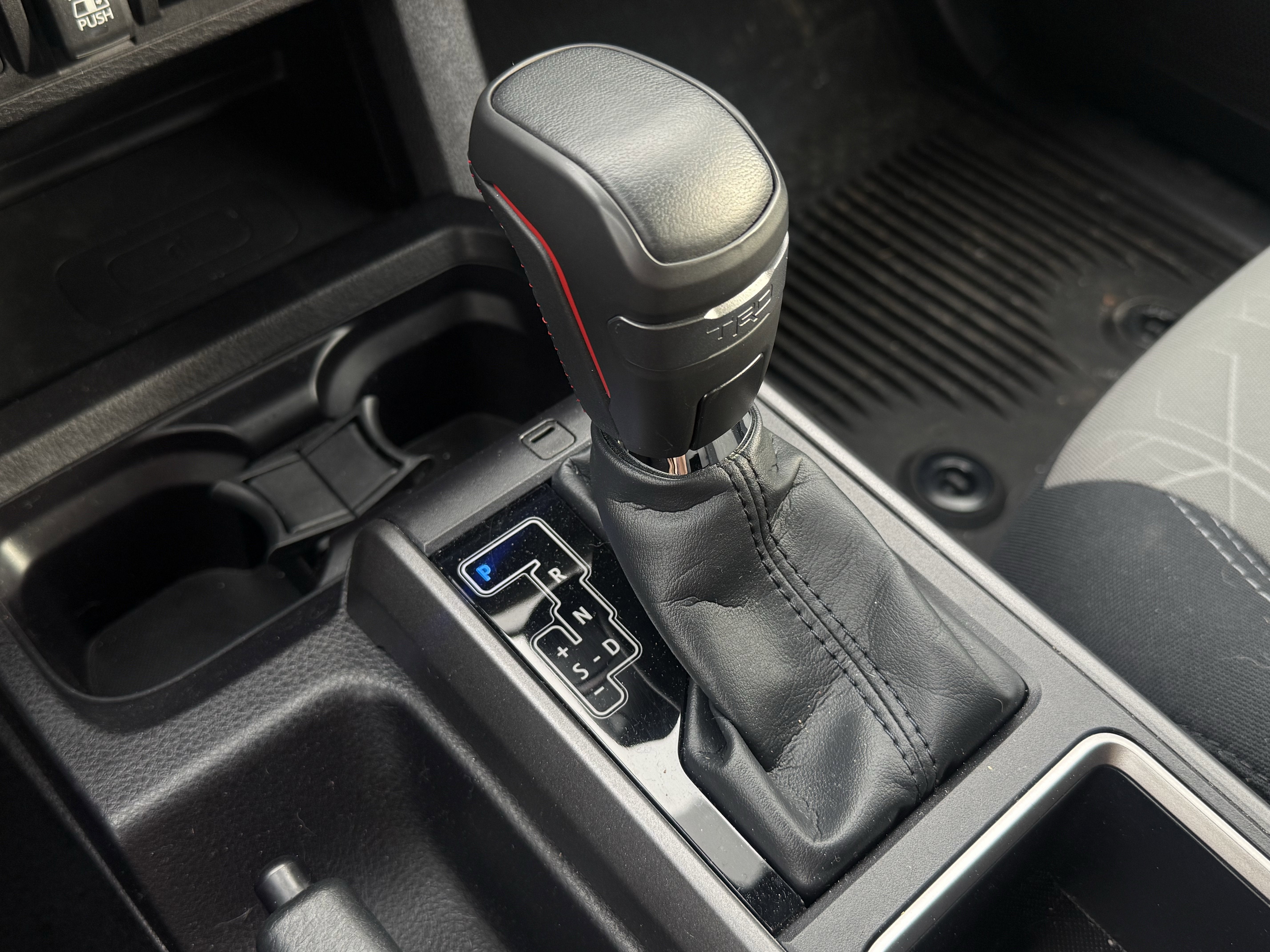 2022 Toyota Tacoma TRD Off-Road V6