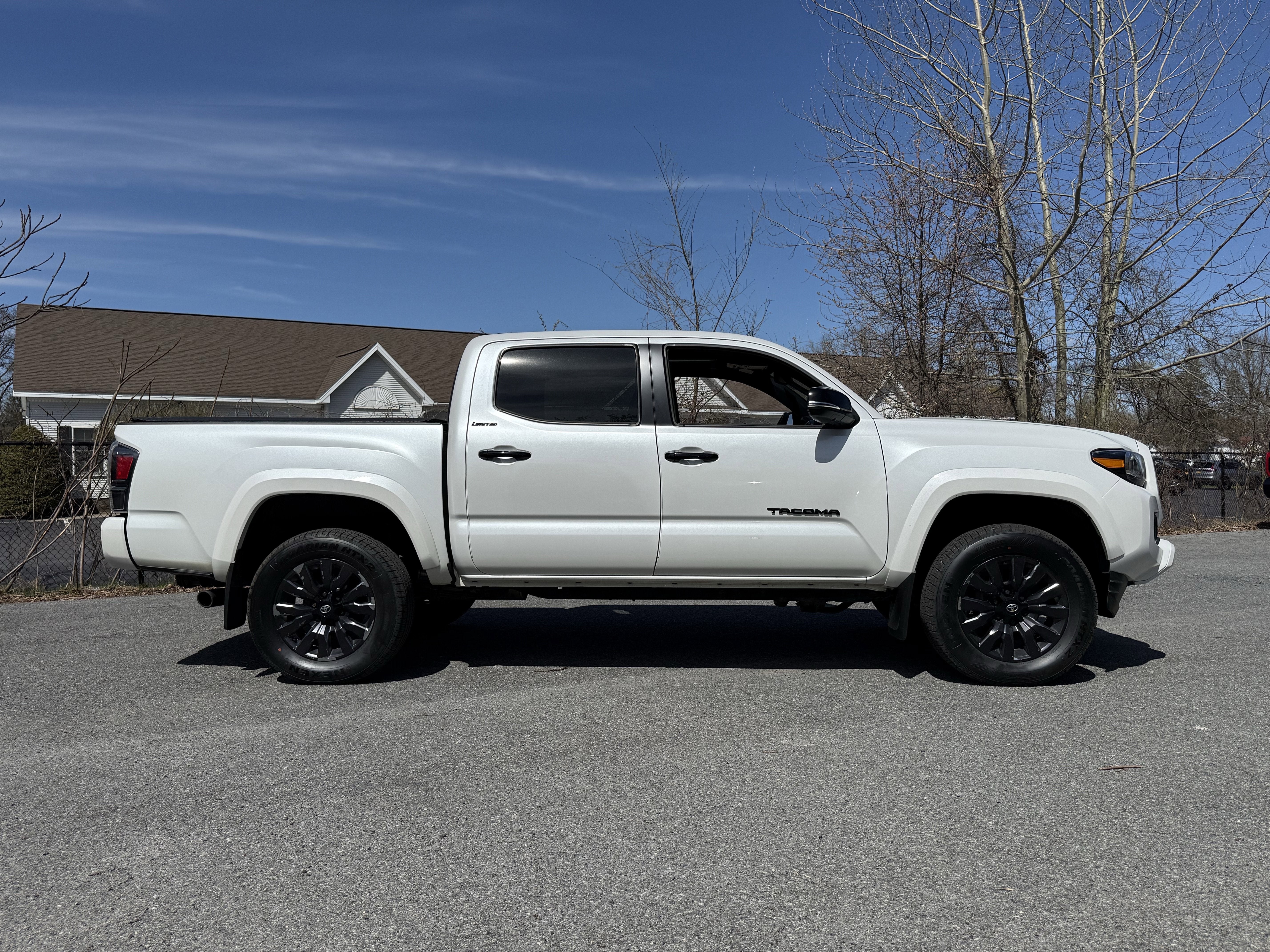 2023 Toyota Tacoma Limited V6