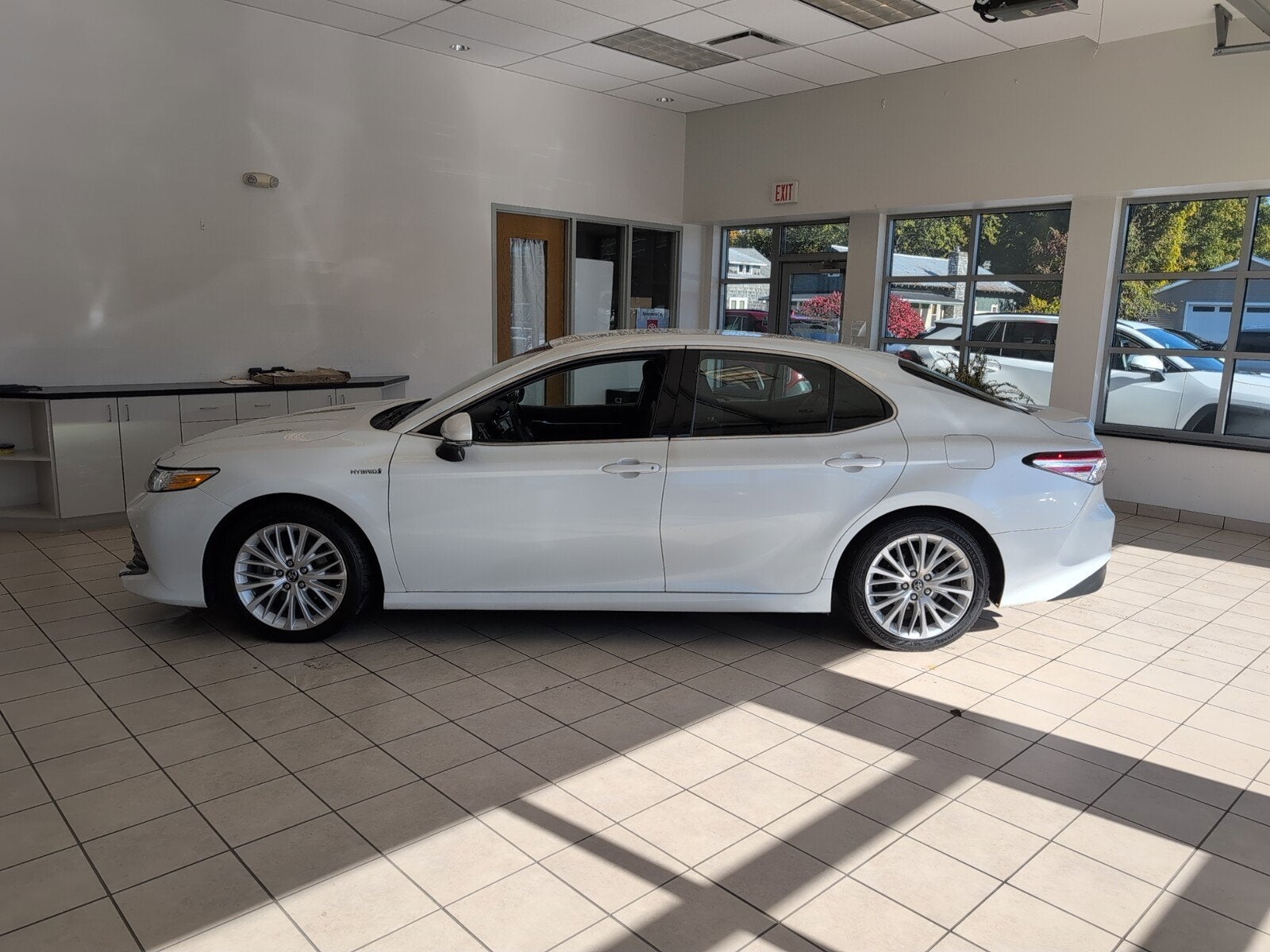 2018 Toyota Camry Hybrid XLE Glens Falls NY Queensbury Hudson Falls South Glens Falls New York