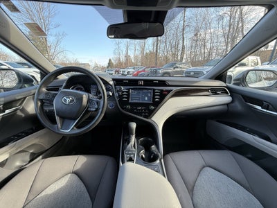 2019 Toyota Camry Hybrid LE
