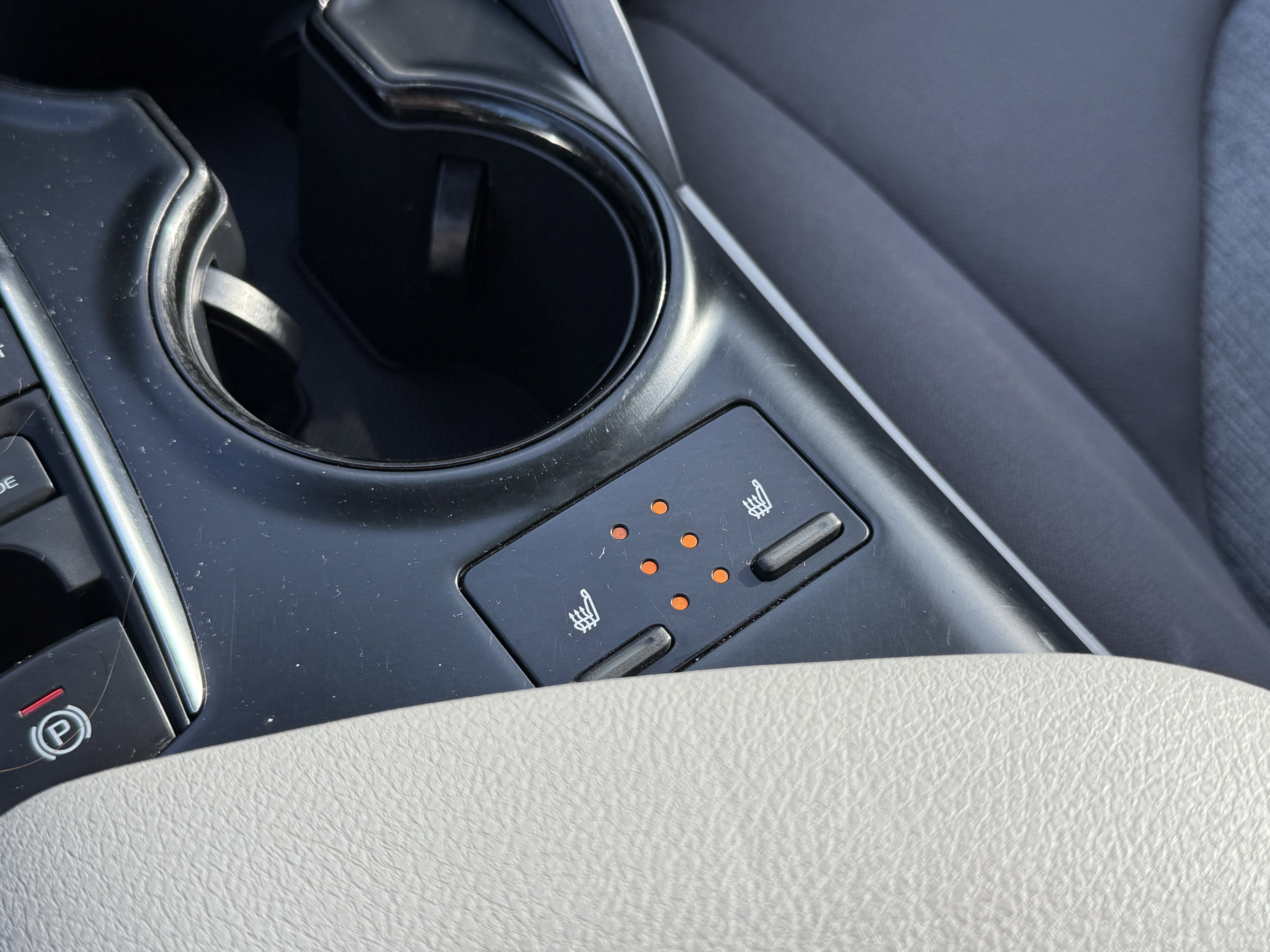 2019 Toyota Camry Hybrid LE