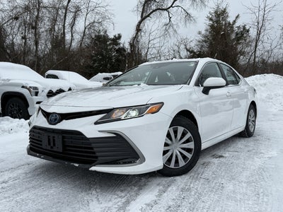 2022 Toyota Camry Hybrid LE