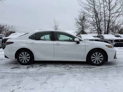 2022 Toyota Camry Hybrid LE
