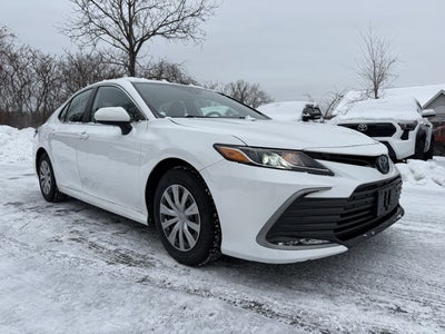 2022 Toyota Camry Hybrid LE