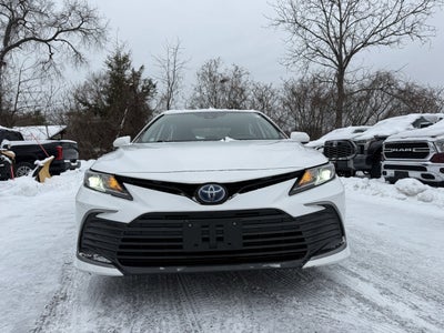 2022 Toyota Camry Hybrid LE