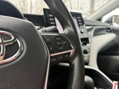 2022 Toyota Camry Hybrid LE