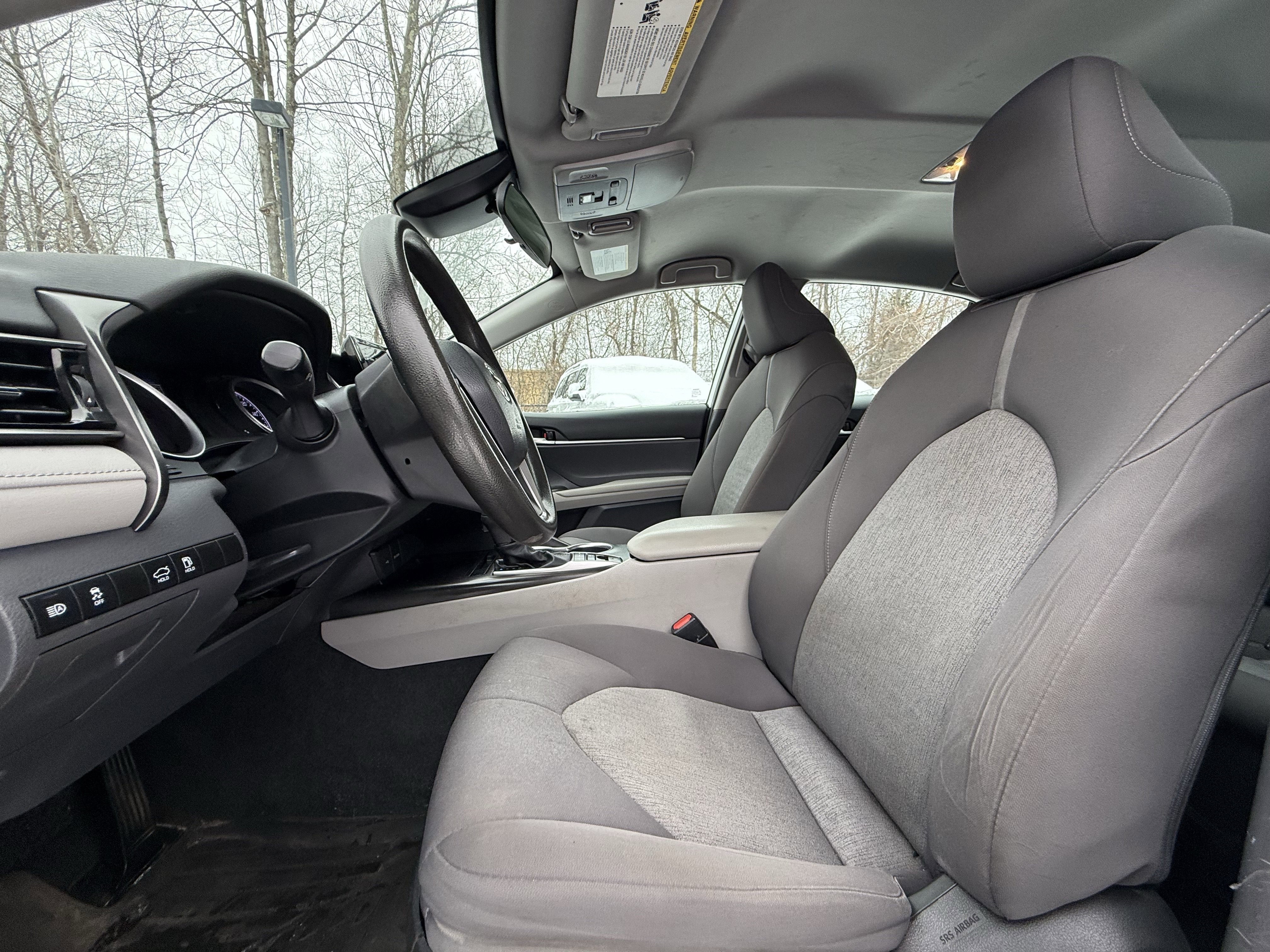 2022 Toyota Camry Hybrid LE