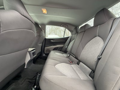 2022 Toyota Camry Hybrid LE