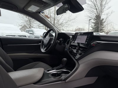 2022 Toyota Camry Hybrid LE