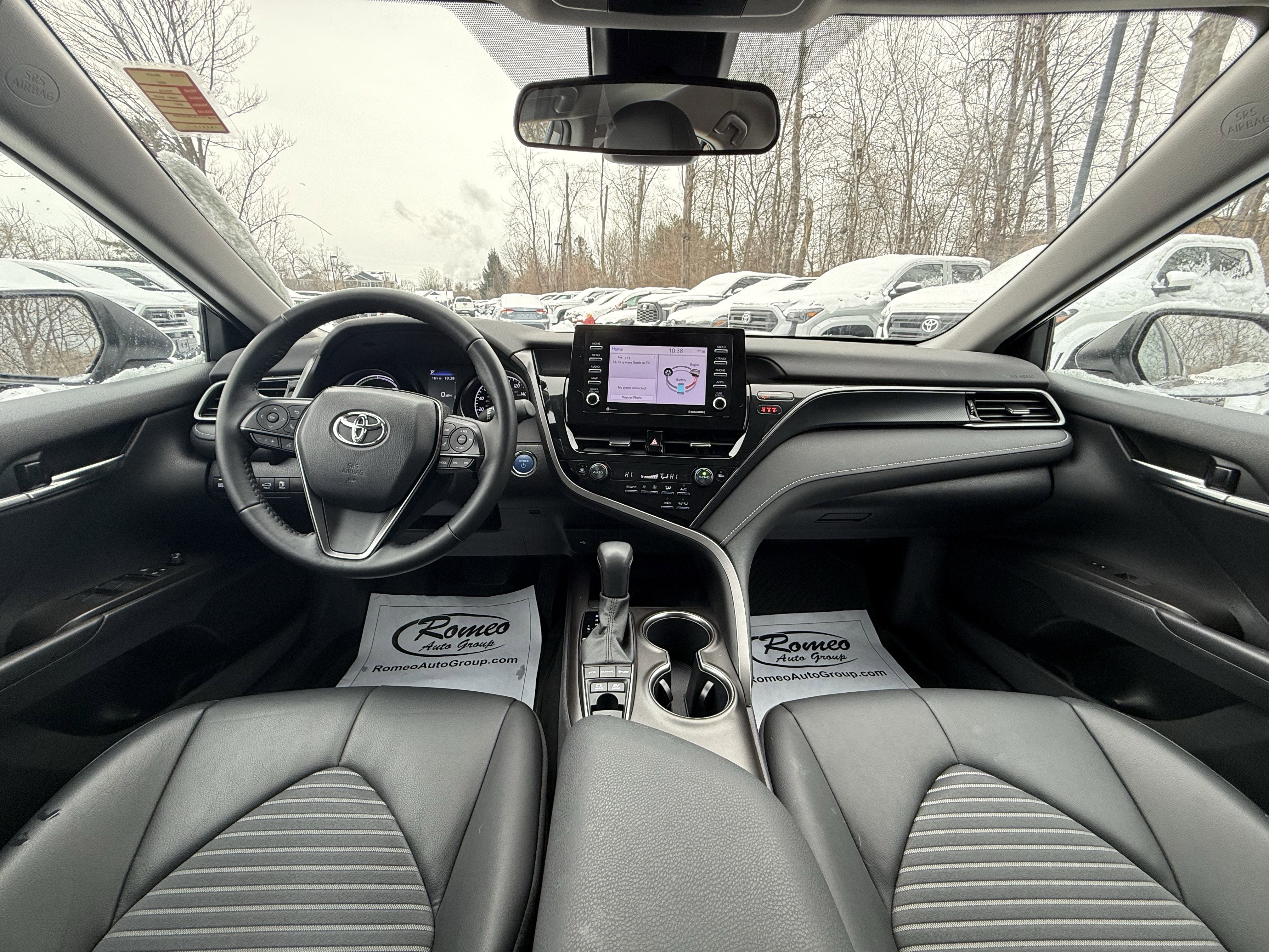 2022 Toyota Camry Hybrid SE