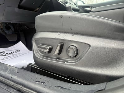 2022 Toyota Camry Hybrid SE