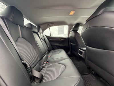 2022 Toyota Camry Hybrid SE