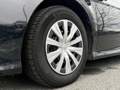 2020 Toyota Camry Hybrid LE