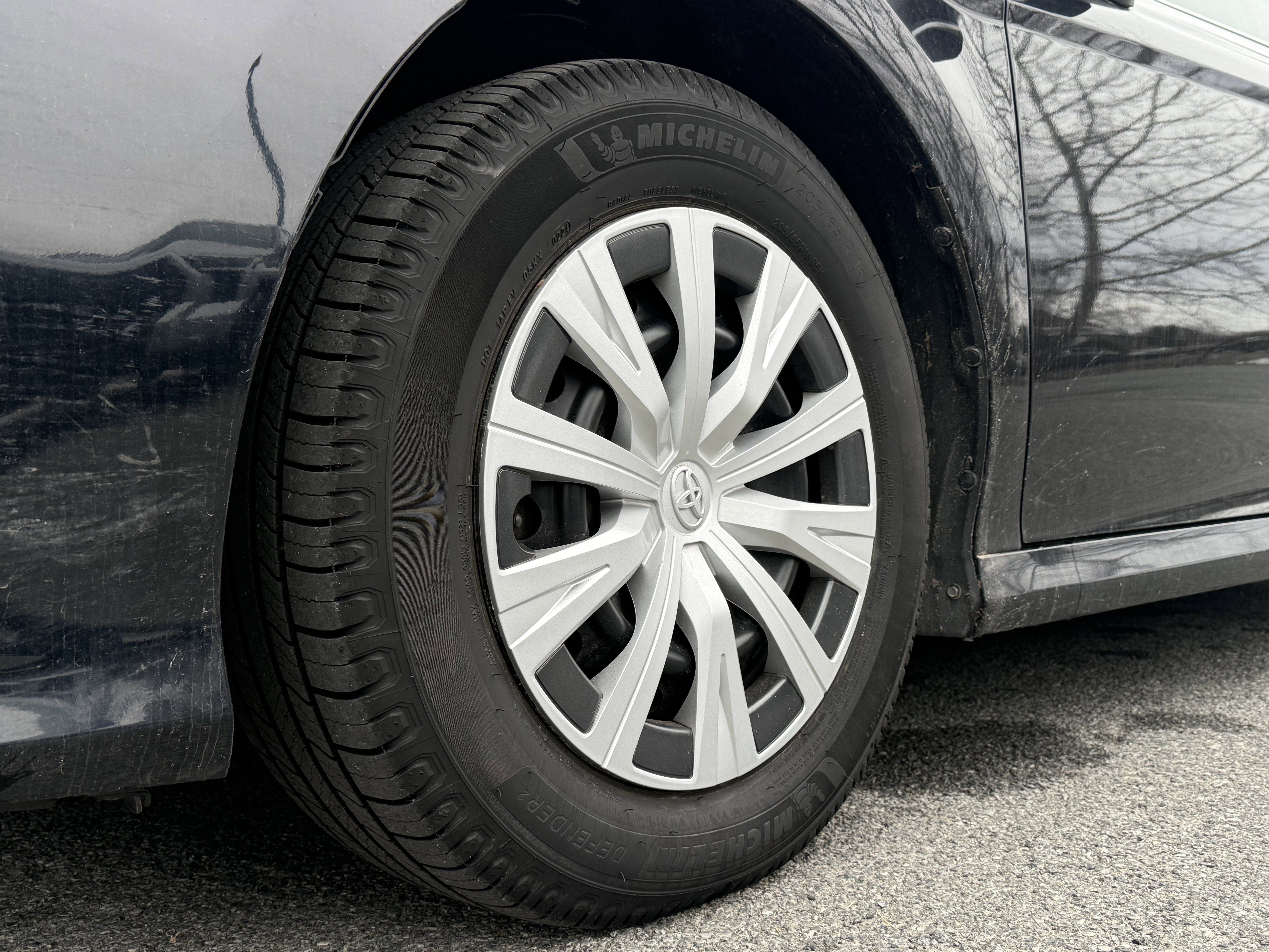 2020 Toyota Camry Hybrid LE