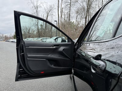 2020 Toyota Camry Hybrid LE