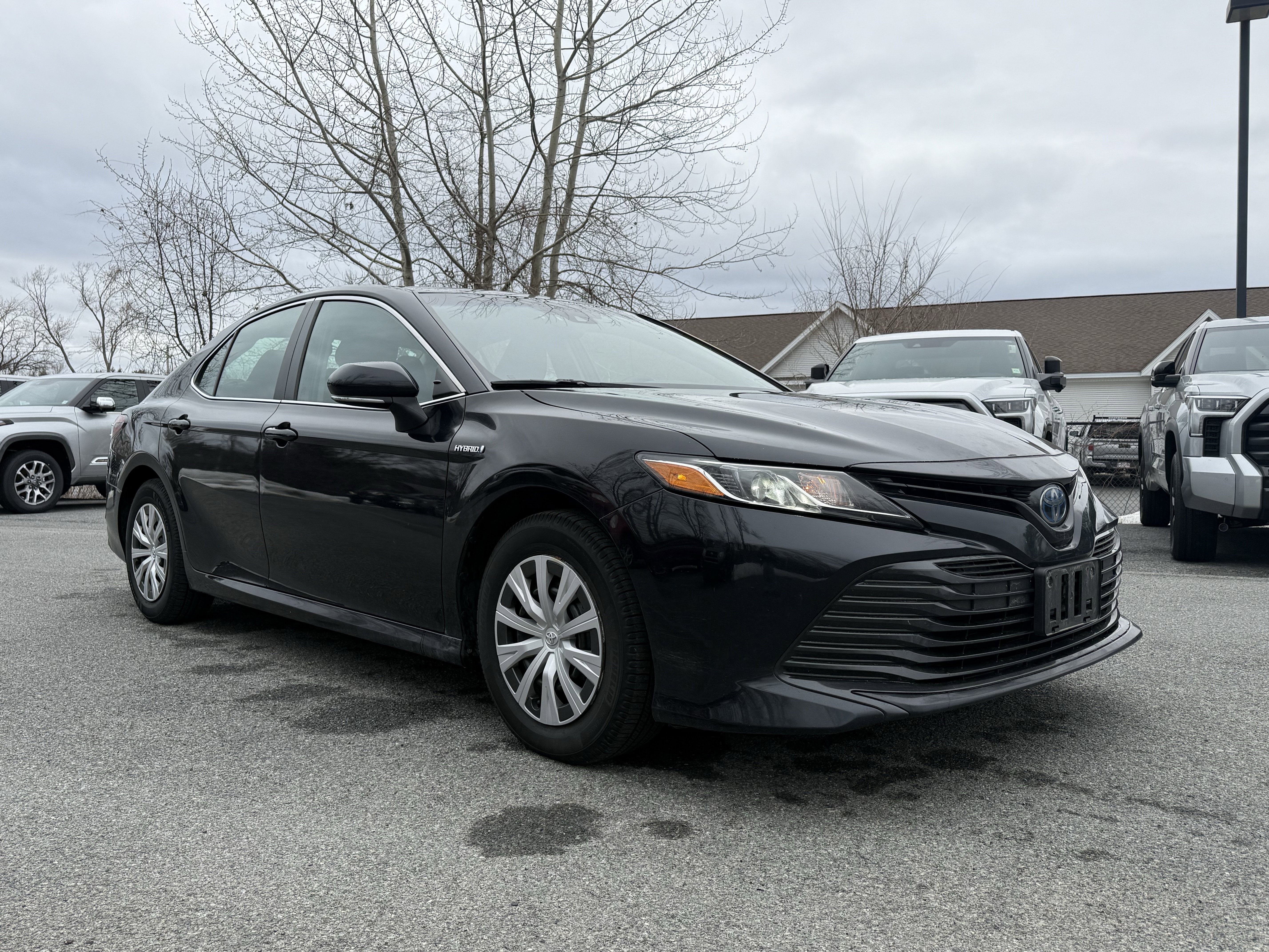 2020 Toyota Camry Hybrid LE