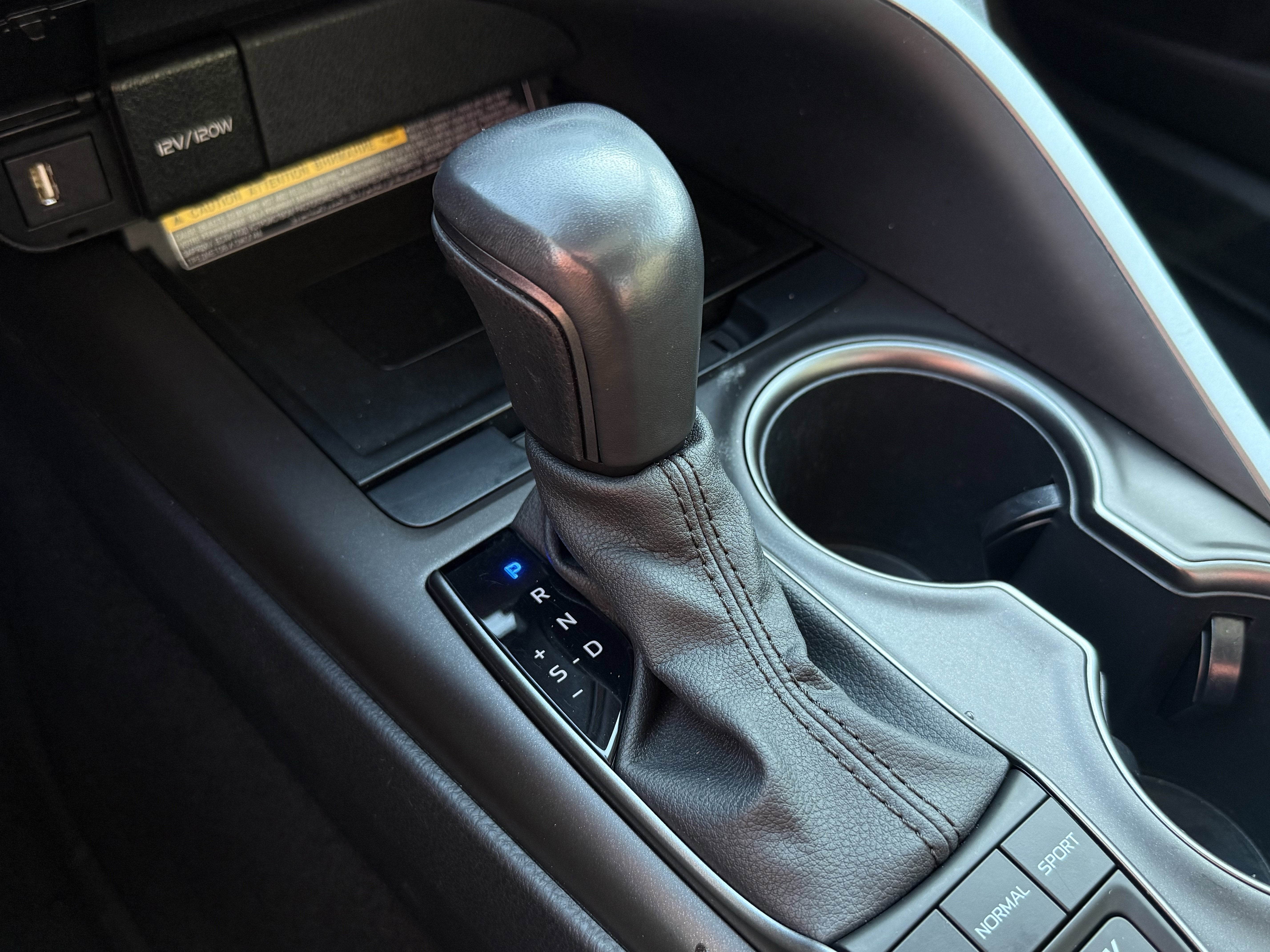 2021 Toyota Camry Hybrid SE