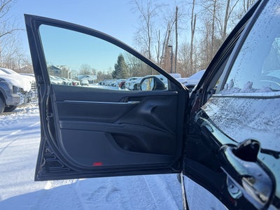 2021 Toyota Camry Hybrid SE