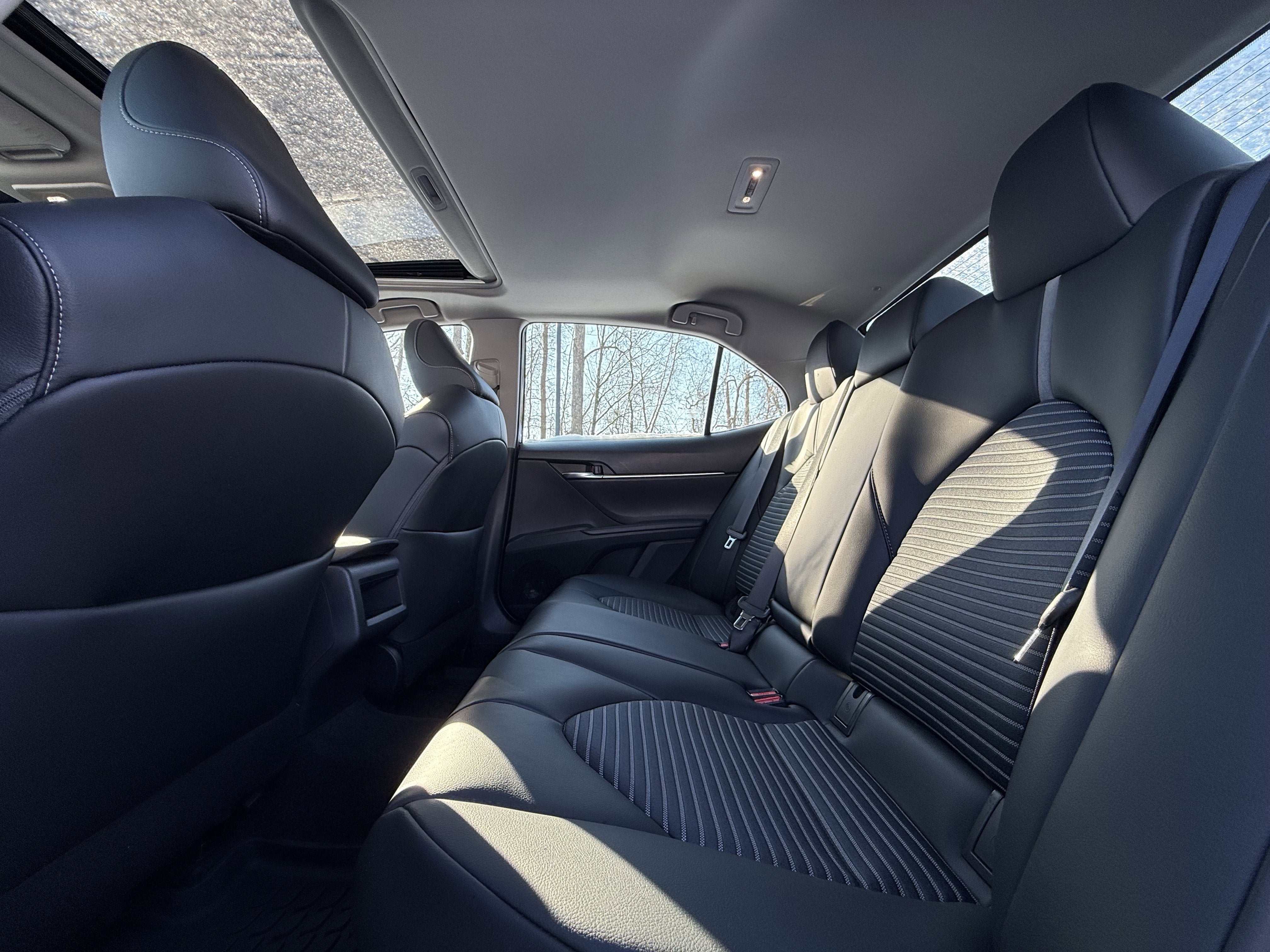 2021 Toyota Camry Hybrid SE