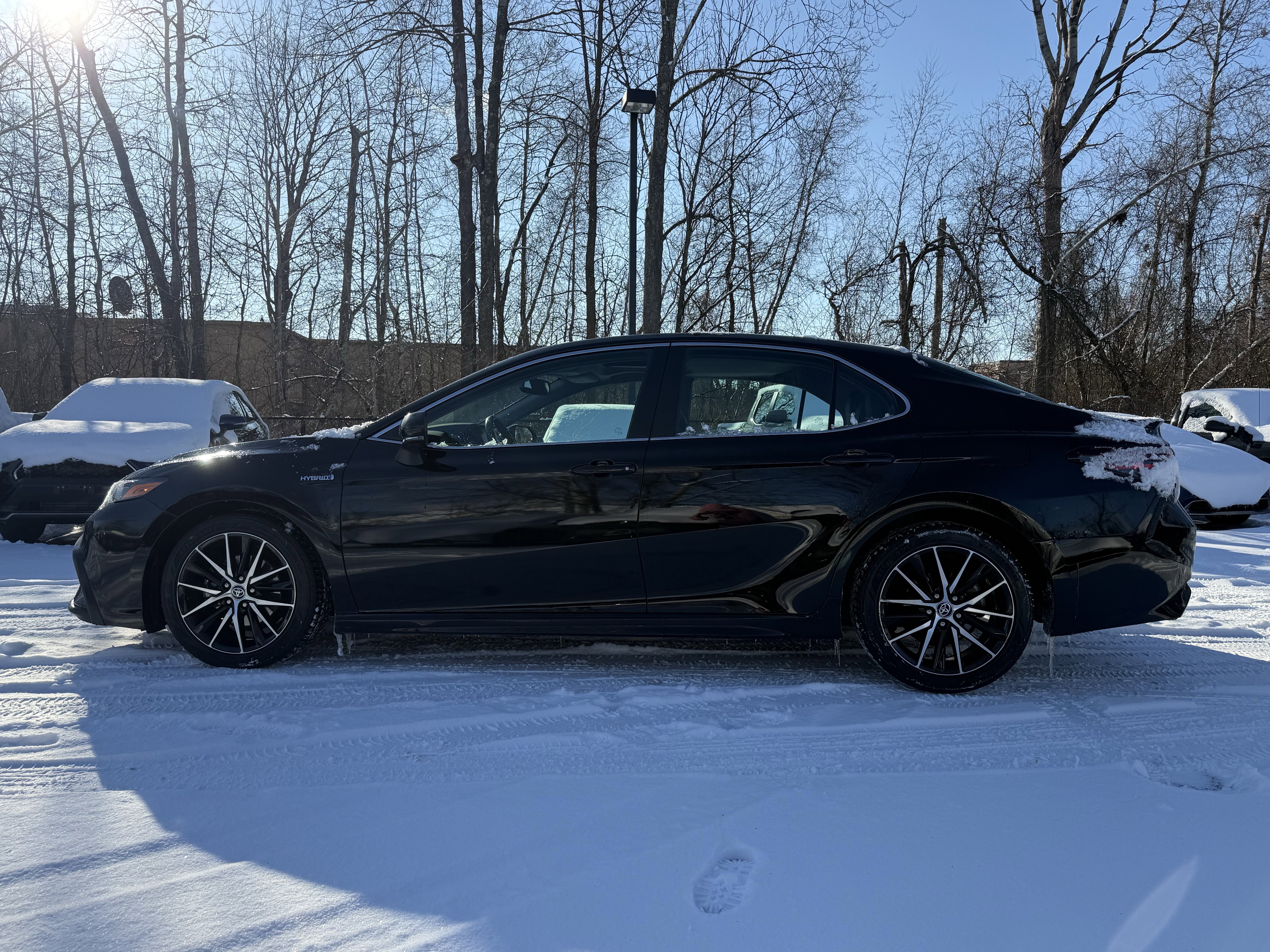 2021 Toyota Camry Hybrid SE