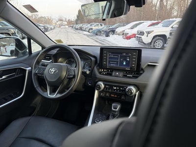 2022 Toyota RAV4 Hybrid XLE Premium