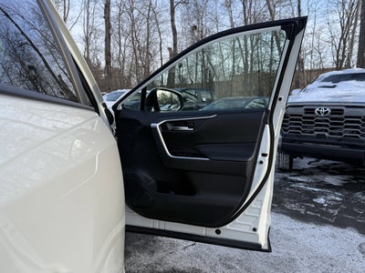 2022 Toyota RAV4 Hybrid XLE Premium