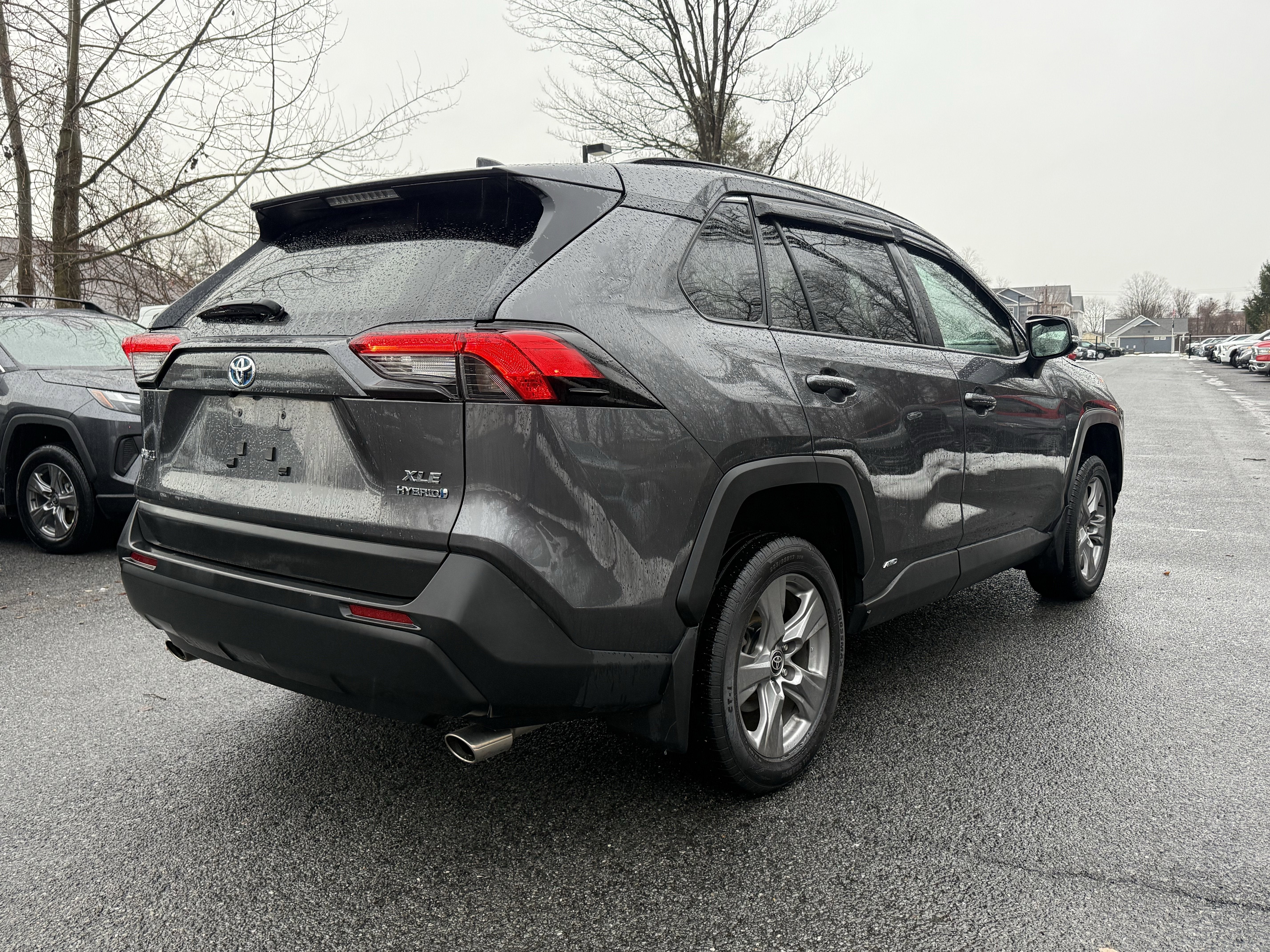 2022 Toyota RAV4 Hybrid XLE