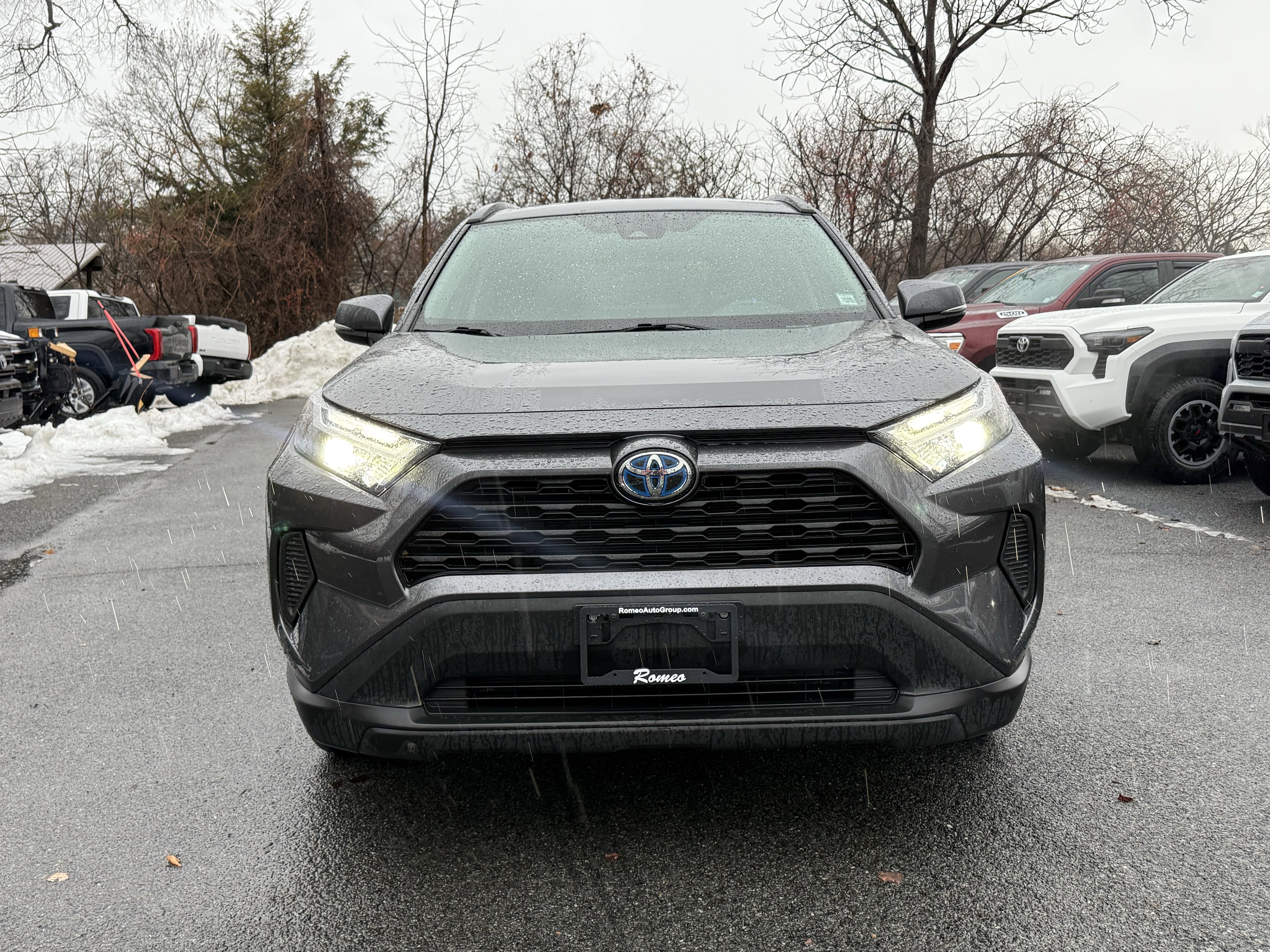 2022 Toyota RAV4 Hybrid XLE