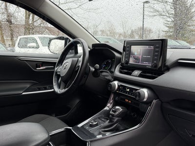 2022 Toyota RAV4 Hybrid XLE