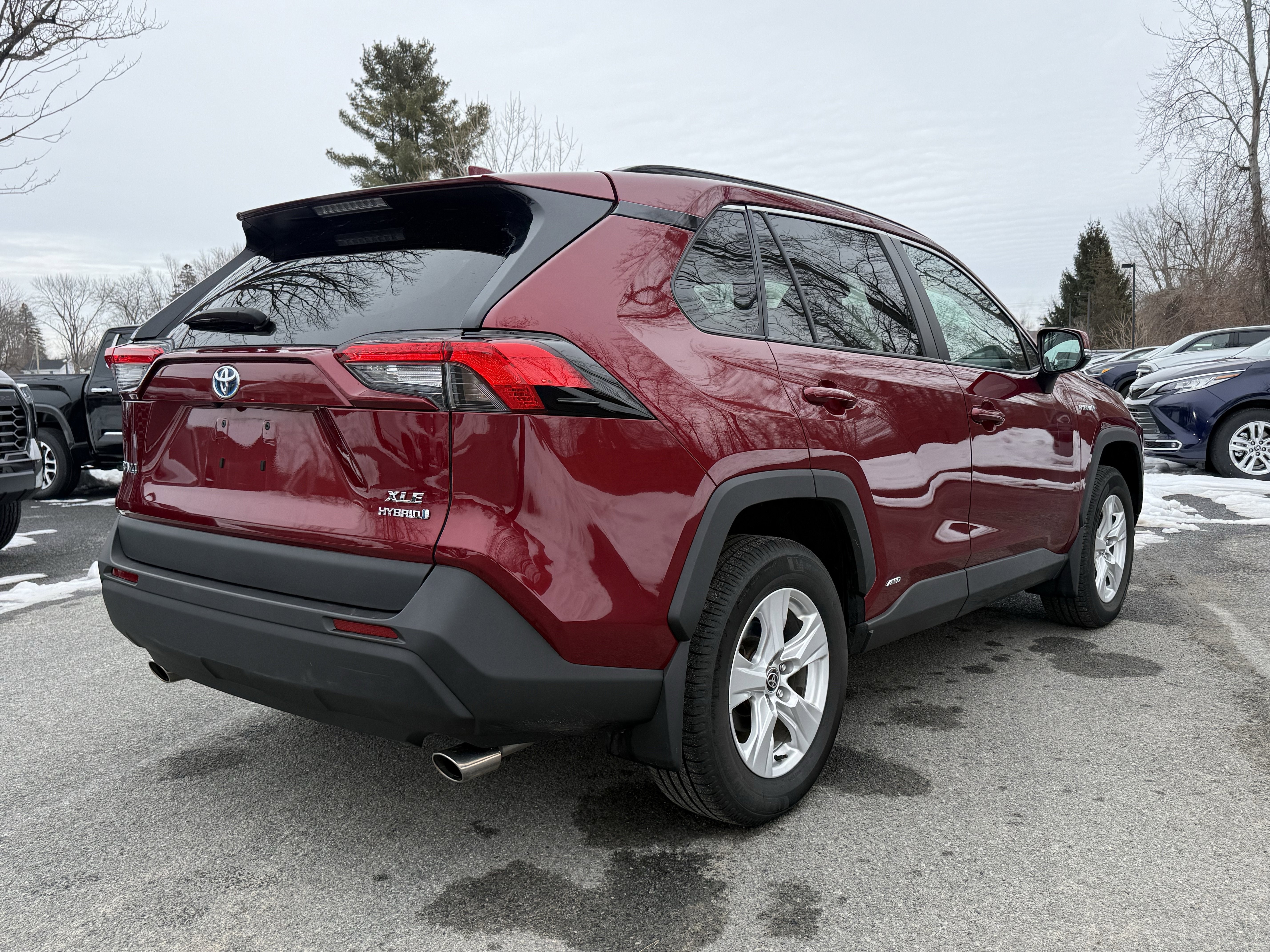 2021 Toyota RAV4 Hybrid XLE