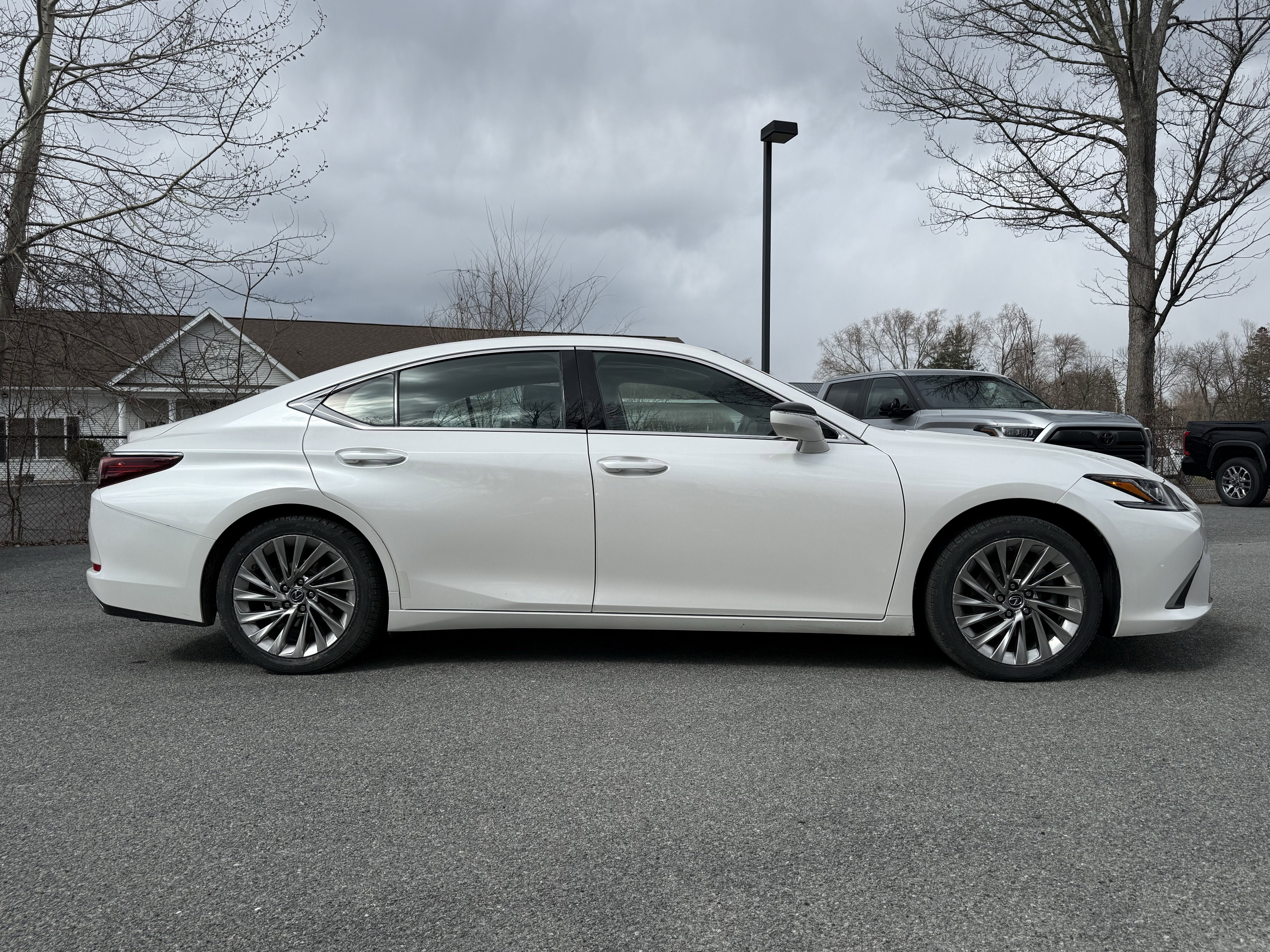 2019 Lexus ES 350 Luxury