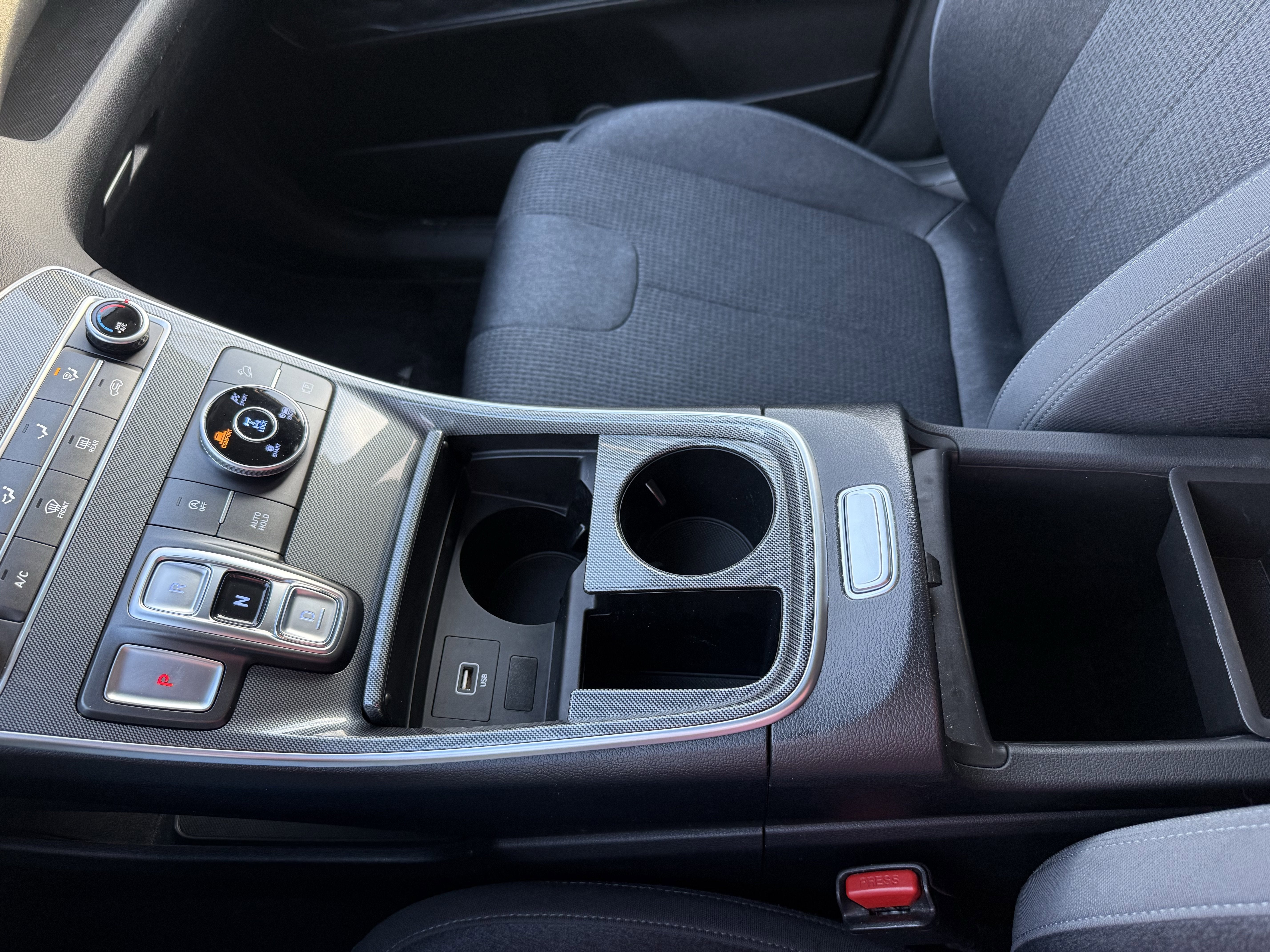 2022 Hyundai Santa Fe SE