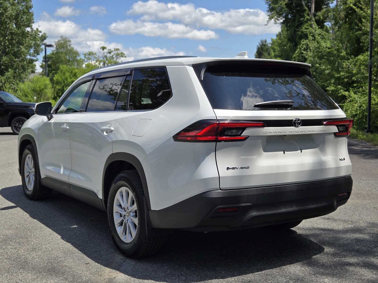 2025 Toyota Grand Highlander Hybrid XLE