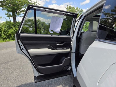 2025 Toyota Grand Highlander Hybrid XLE