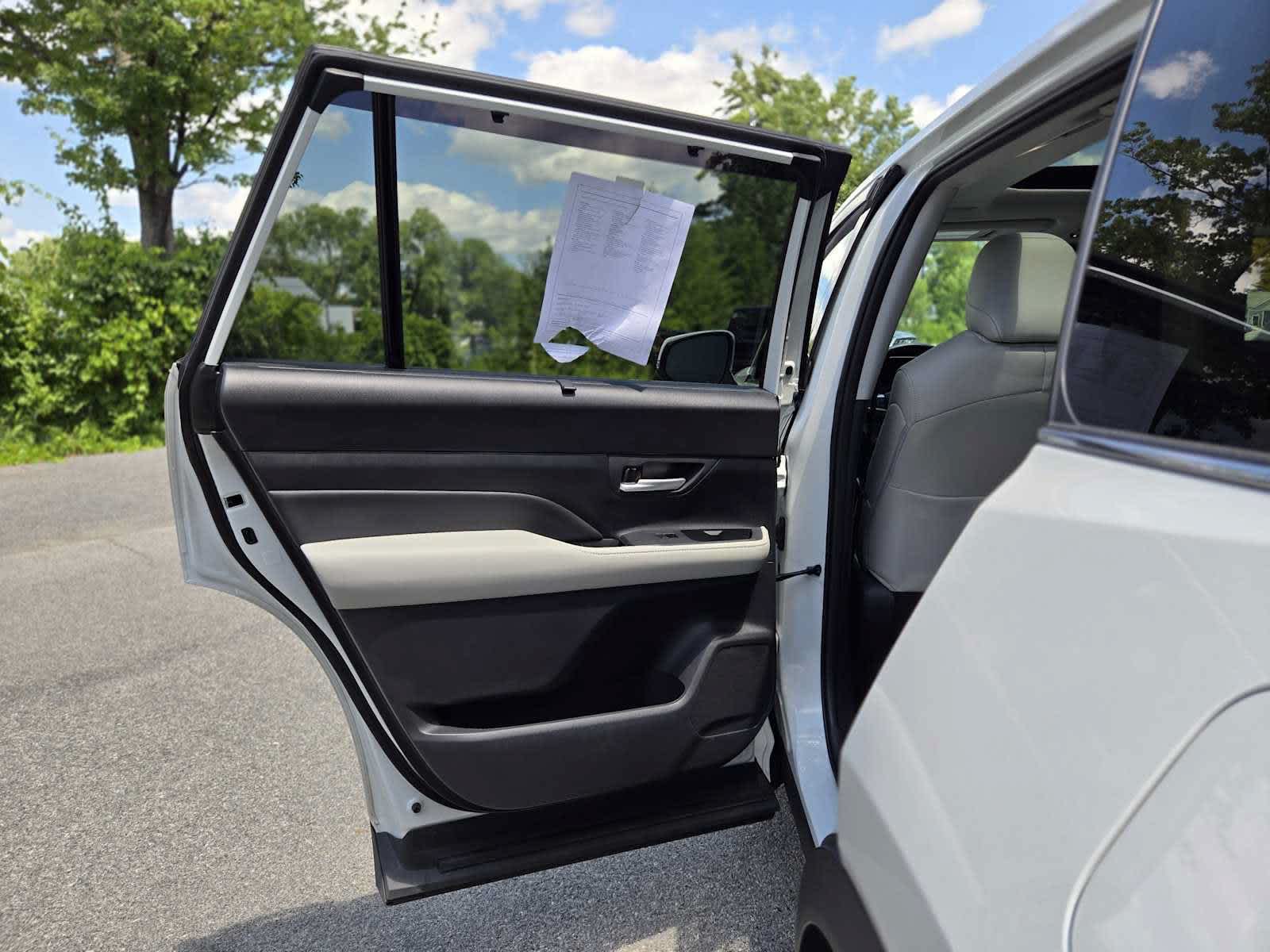 2025 Toyota Grand Highlander Hybrid XLE