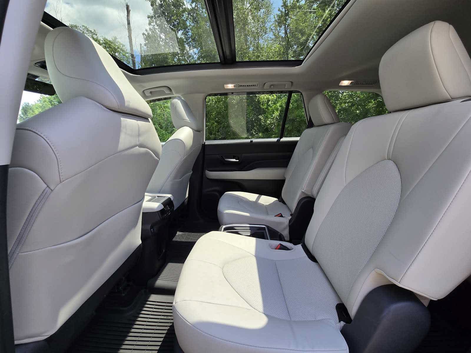 2025 Toyota Grand Highlander Hybrid XLE